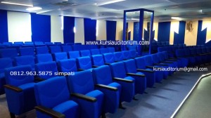 Kursi Auditorium di STT PLN Jakarta Barat