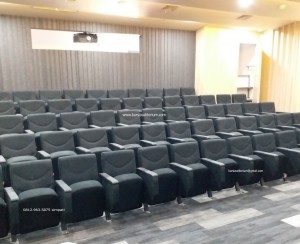 Kursi Auditorium di Divhumas Mabes Polri Jakarta Selatan