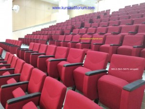 Kursi Auditorium type LL520 TB di Fasilkom UI Depok